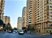 Satılır 3 otaqlı 180 m2 obyekt Elmlər Akademiyası m.