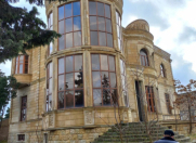 Satılır 6 otaqlı 2200 m2 bağ evi Xəzər r.