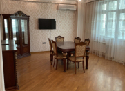 İcarəyə verilir 4 otaqlı 175 m2 yeni tikili Gənclik m.