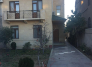 İcarəyə verilir 4 otaqlı 224 m2 həyət evi Sevinc k/t
