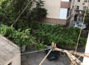 Satılır 4 otaqlı 105 m2 köhnə tikili Yasamal parkı