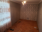 İcarəyə verilir 3 otaqlı 66 m2 köhnə tikili İnşaatçılar m.