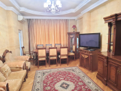 İcarəyə verilir 2 otaqlı 70 m2 yeni tikili 8 Noyabr m.