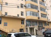 Satılır 1 otaqlı 40 m2 obyekt 28 May m.