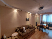 Satılır 3 otaqlı 90 m2 köhnə tikili Elmlər Akademiyası m.