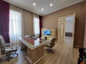 İcarəyə verilir 2 otaqlı 100 m2 ofis 28 May m.