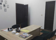 İcarəyə verilir 1 otaqlı 80 m2 ofis Gənclik m.