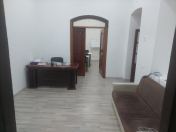 İcarəyə verilir 2 otaqlı 70 m2 ofis Səbail r.