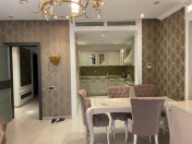 İcarəyə verilir 3 otaqlı 118 m2 yeni tikili Səbail r.