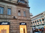 Satılır 3 otaqlı 75 m2 köhnə tikili Sahil m.