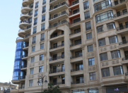 Satılır 1 otaqlı 211 m2 obyekt Elmlər Akademiyası m.