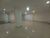 Satılır 2 otaqlı 740 m2 obyekt Xalqlar Dostluğu m.