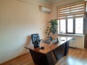 İcarəyə verilir 4 otaqlı 160 m2 ofis Nəriman Nərimanov m.