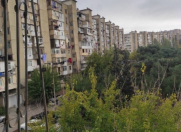 Satılır 2 otaqlı 65 m2 köhnə tikili Gənclik m.