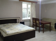 İcarəyə verilir 1 otaqlı 45 m2 köhnə tikili Elmlər Akademiyası m.