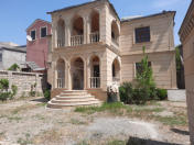 İcarəyə verilir 8 otaqlı 250 m2 həyət evi Əhmədli m.