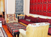 İcarəyə verilir 3 otaqlı 135 m2 köhnə tikili İçəri Şəhər m.