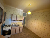 Satılır 3 otaqlı 70 m2 köhnə tikili Suraxanı r.