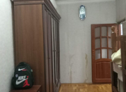 Satılır 2 otaqlı 56 m2 köhnə tikili Memar Əcəmi m.