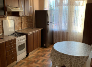 Satılır 1 otaqlı 51 m2 köhnə tikili Gənclik m.