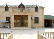 İcarəyə verilir 4 otaqlı 200 m2 bağ evi Şüvəlan
