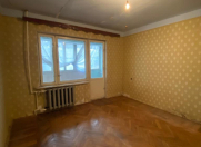 Satılır 3 otaqlı 80 m2 köhnə tikili 8 km