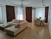 İcarəyə verilir 3 otaqlı 145 m2 yeni tikili Yasamal r.