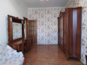 İcarəyə verilir 2 otaqlı 65 m2 köhnə tikili Nəsimi r.