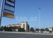 İcarəyə verilir 1 otaqlı 30 m2 köhnə tikili Heydər Əliyev Mərkəzi