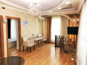 İcarəyə verilir 3 otaqlı 80 m2 həyət evi Nizami m.