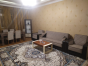 İcarəyə verilir 3 otaqlı 130 m2 yeni tikili Gənclik m.