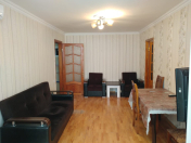 İcarəyə verilir 2 otaqlı 60 m2 köhnə tikili Elmlər Akademiyası m.