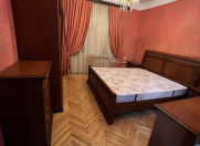 İcarəyə verilir 3 otaqlı 120 m2 köhnə tikili Gənclik m.