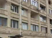 Satılır 2 otaqlı 40 m2 köhnə tikili Gənclik m.