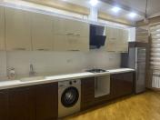 İcarəyə verilir 3 otaqlı 136 m2 yeni tikili Əhmədli m.