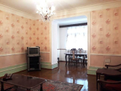 Satılır 2 otaqlı 65 m2 köhnə tikili 28 May m.