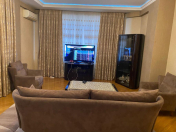 İcarəyə verilir 3 otaqlı 170 m2 yeni tikili 28 May m.