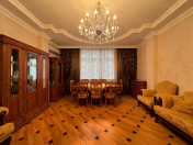 İcarəyə verilir 3 otaqlı 140 m2 yeni tikili Gənclik m.