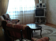 İcarəyə verilir 3 otaqlı 150 m2 yeni tikili Nizami m.