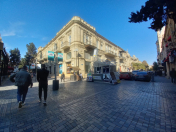 Satılır 1 otaqlı 213 m2 obyekt Sahil m.