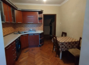 İcarəyə verilir 2 otaqlı 65 m2 köhnə tikili Xalqlar Dostluğu m.