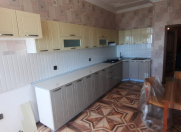 İcarəyə verilir 3 otaqlı 121 m2 yeni tikili 28 May m.