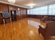 İcarəyə verilir 4 otaqlı 260 m2 yeni tikili Atatürk parkı