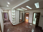 Satılır 2 otaqlı 90 m2 yeni tikili Nəriman Nərimanov m.