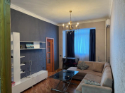 Satılır 2 otaqlı 50 m2 köhnə tikili Gənclik m.