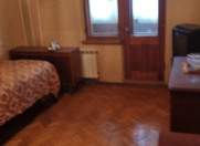 Satılır 3 otaqlı 90 m2 köhnə tikili Ayna Sultanova heykəli