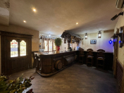 Satılır 5 otaqlı 220 m2 obyekt Memar Əcəmi m.