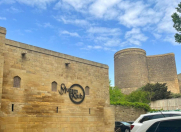 İcarəyə verilir 2 otaqlı 52 m2 köhnə tikili İçəri Şəhər m.