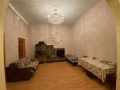 Satılır 2 otaqlı 60 m2 köhnə tikili Xətai r.