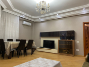 İcarəyə verilir 4 otaqlı 158 m2 yeni tikili Şah İsmayıl Xətai m.